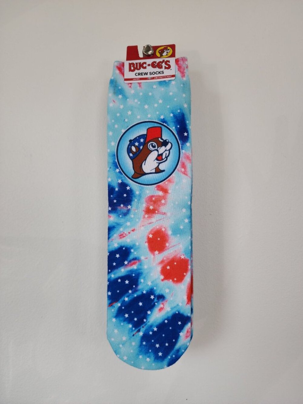 Buc-ee's red blue tie dye crew socks One Size NWT